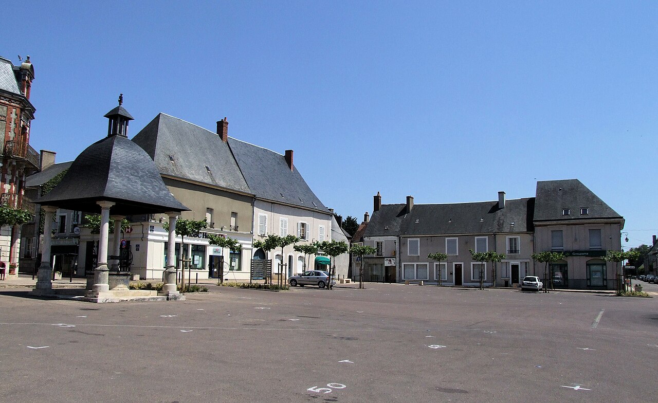 Place centrale d'Henrichemont